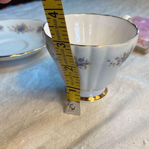 VTG Colclough bone China #8179 “ Blue Floral” pattern teacup & saucer. - Picture 10 of 12